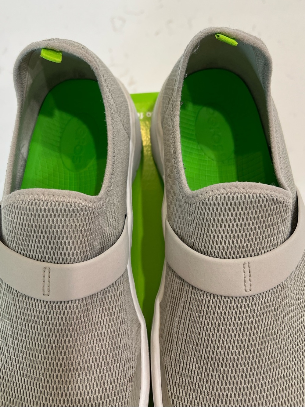 OOFOS OOMG Mesh Low Recovery Slip-On Sneakers Gray White Women’s Size 8 #5070 - Picture 11 of 12